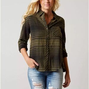 BKE Shirt Small Black and Olive Brown Plaid Button-Down 100% Cotton Long Sleeves